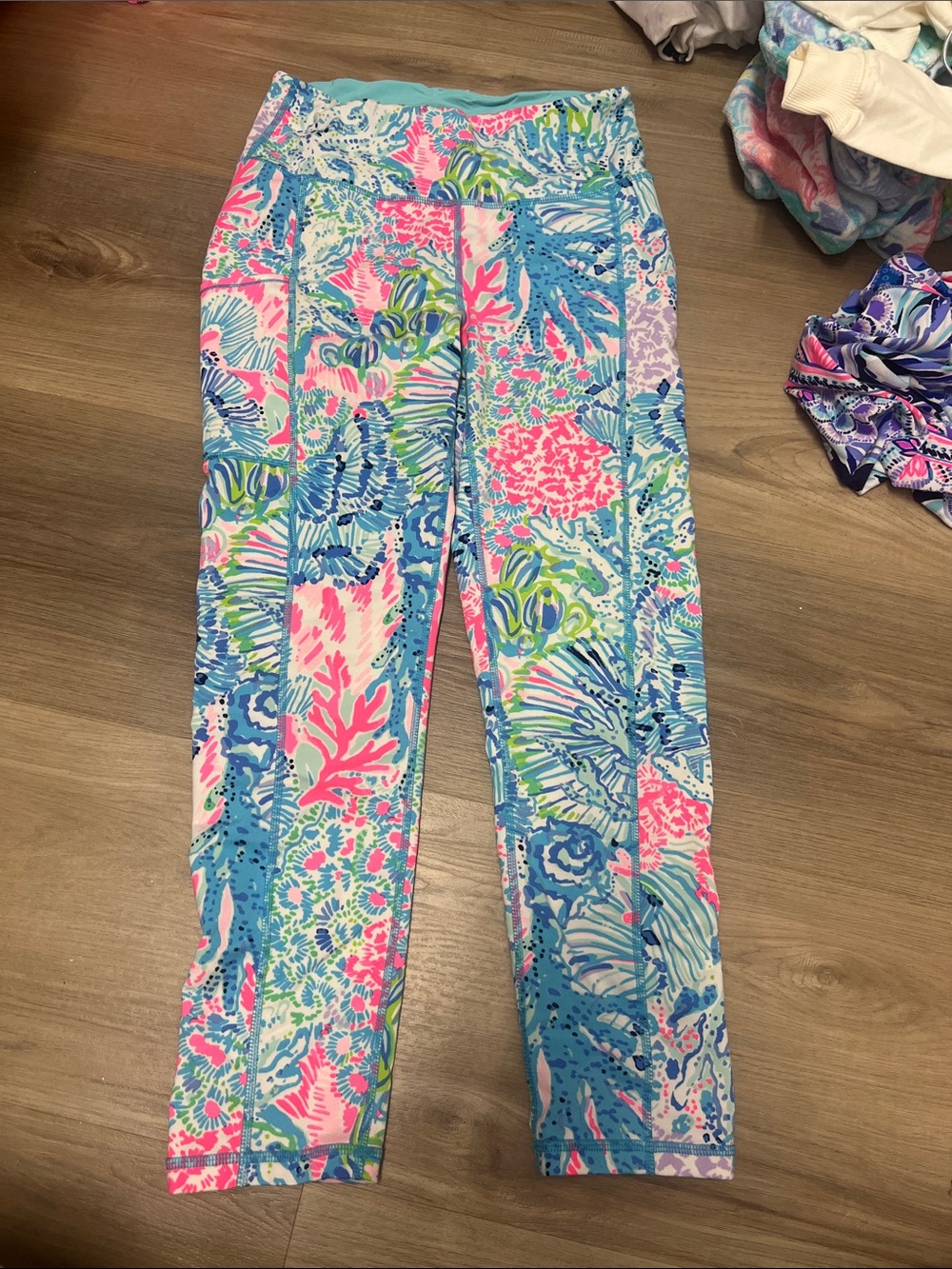 Lilly Pulitzer lovers coral vibrant Tropical - Pink & blue legging size small